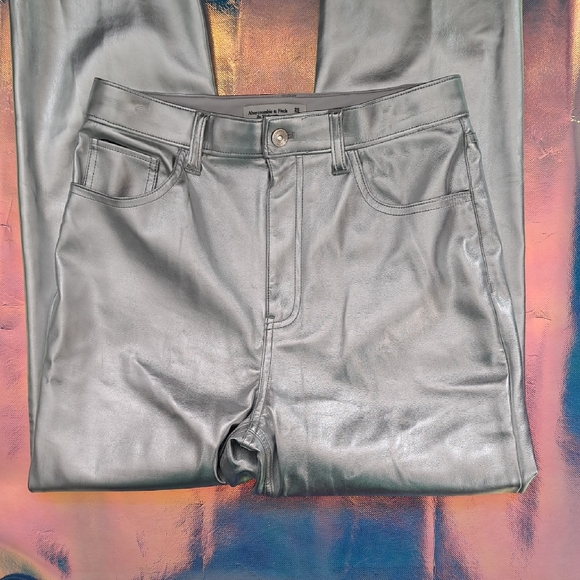 Abercrombie & Fitch Silver  Jeans - Picture 4 of 4